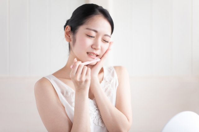 典型的な歯の痛み、何が原因？　冷温水痛、咬合時痛など症状別に解説